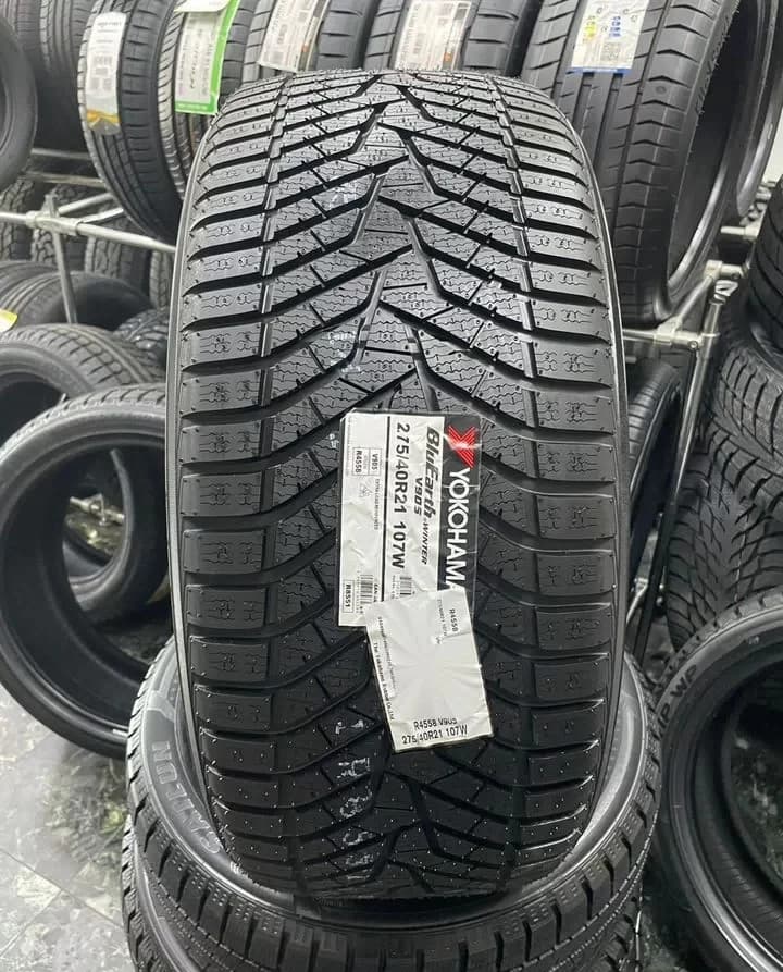 Yokohama BluEarth Winter V905 275/40 R21 107W
