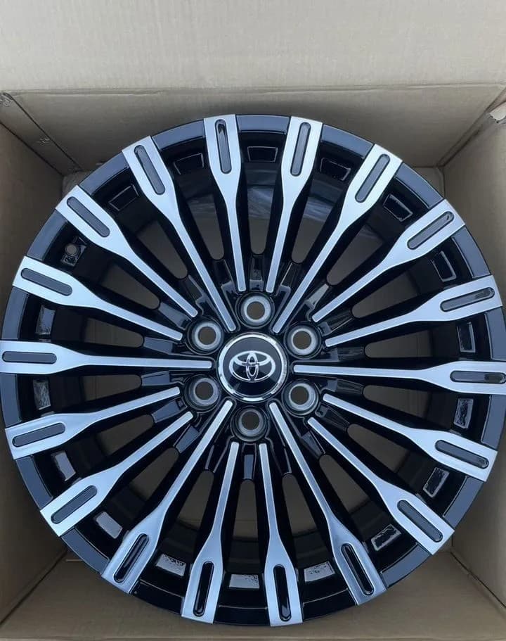 Литые диски FR Replica TY692 8×R22 6×139.7