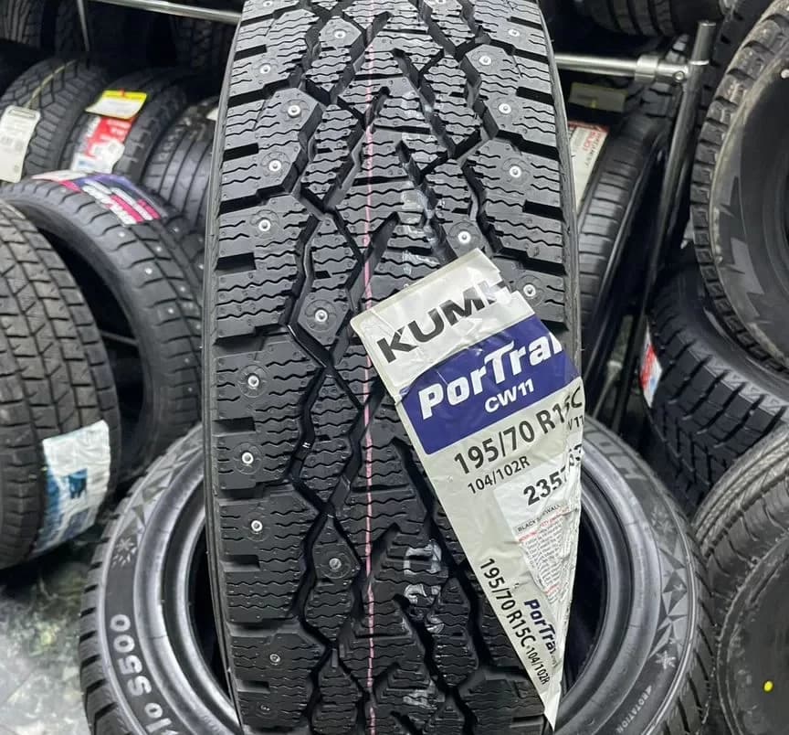 Kumho Winter PorTran CW11 195/70 R15C 104R
