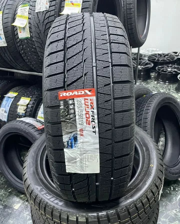 RoadX RX Frost WU02 235/55 R19 101H