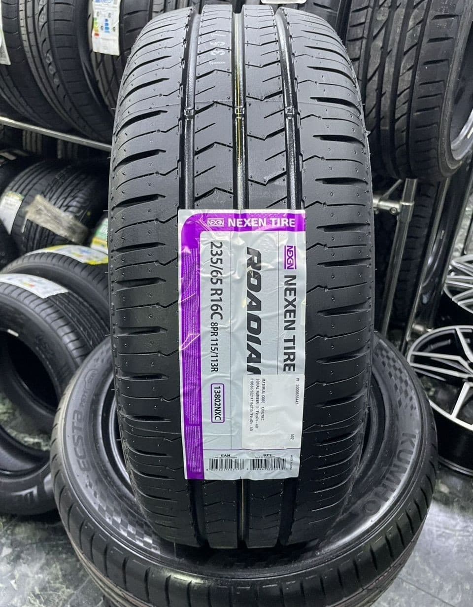 Nexen Roadian CT8 235/65 R16C 115R