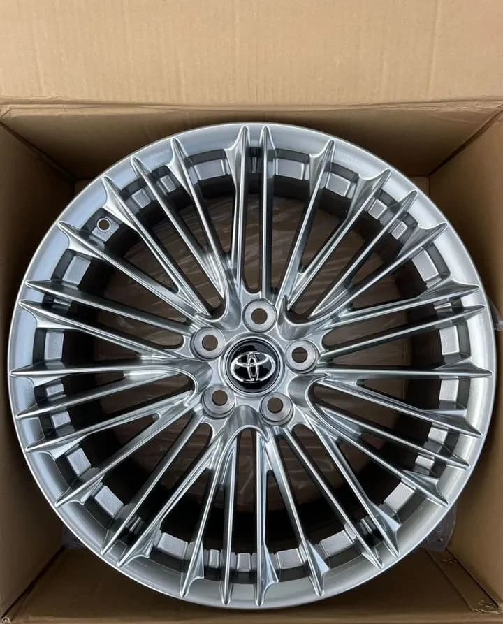 Литые диски Toyota 8×R19 5×114.3