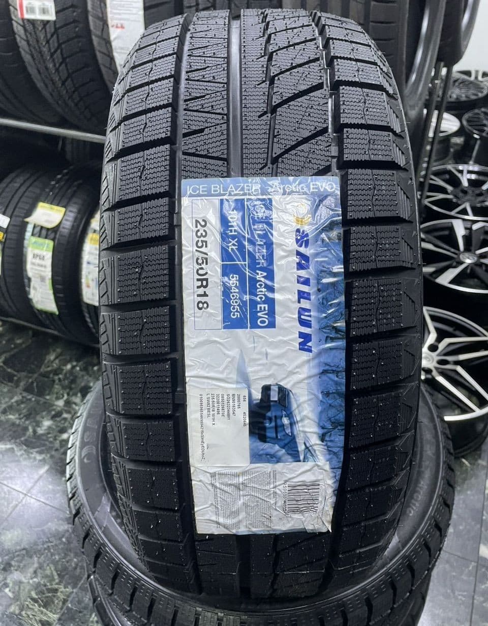 Sailun Ice Blazer Arctic Evo 235/50 R18 101H XL