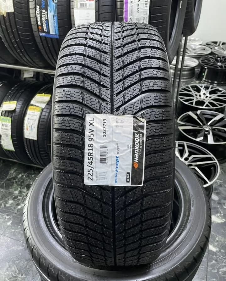 Hankook Winter I'Cept Evo 4 W340 225/45 R18 95V