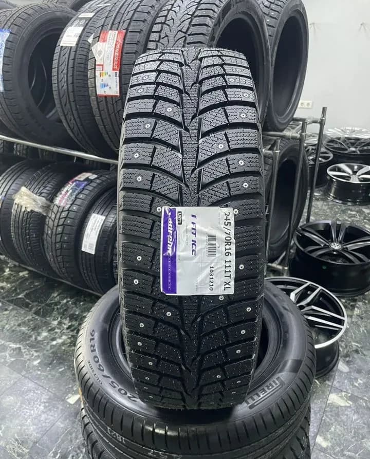 Laufenn I Fit Ice LW 71 245/70 R16 111T