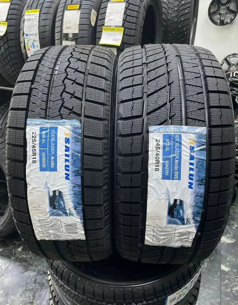 Sailun Ice Blazer Arctic Evo 225/45 R18 и 245/40 R18 95H