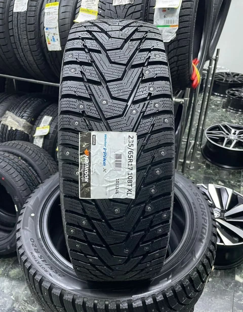 Hankook W429A i Pike X 235/65 R17 108T XL