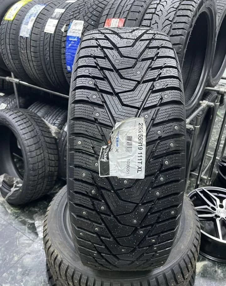 Hankook W429A i Pike X 255/55 R19 111T XL