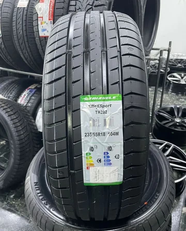 Triangle TH202 EffeXSport 235/55 R18 104W XL
