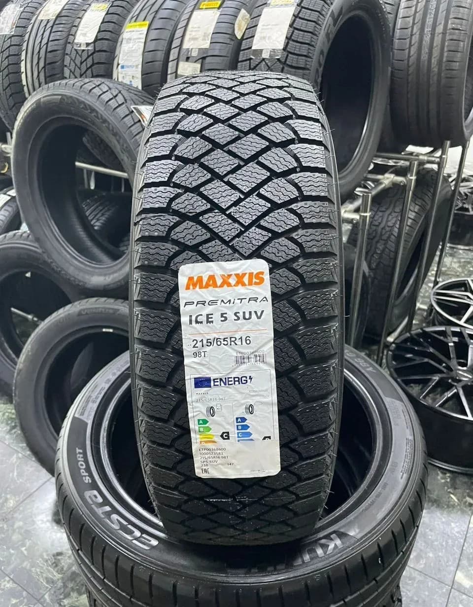 Maxxis Premitra Ice 5 SP5 SUV 215/65 R16 98T