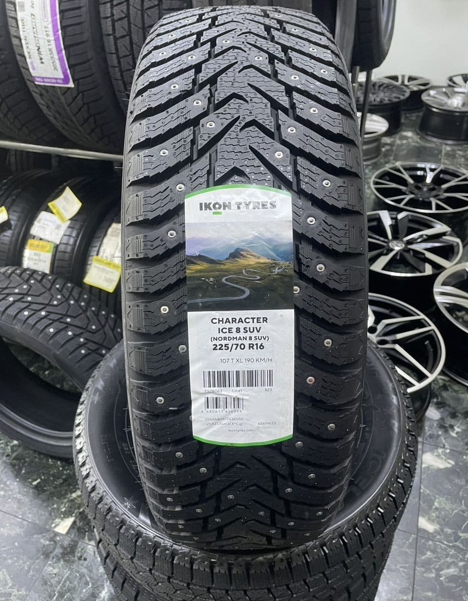 Ikon Character Ice 8 SUV 225/70 R16 107T XL