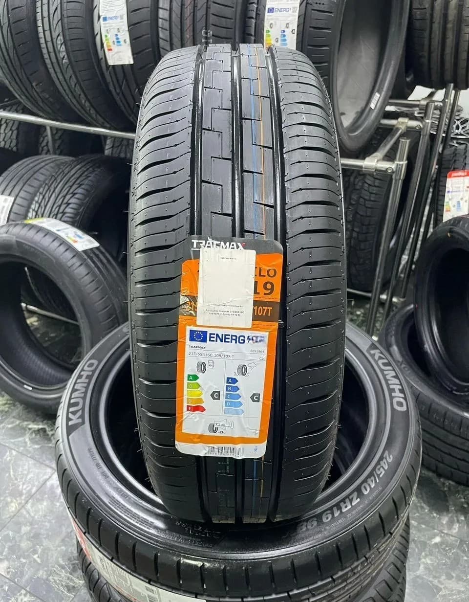 Tracmax X-Privilo RF-19 215/65 R16C 109T