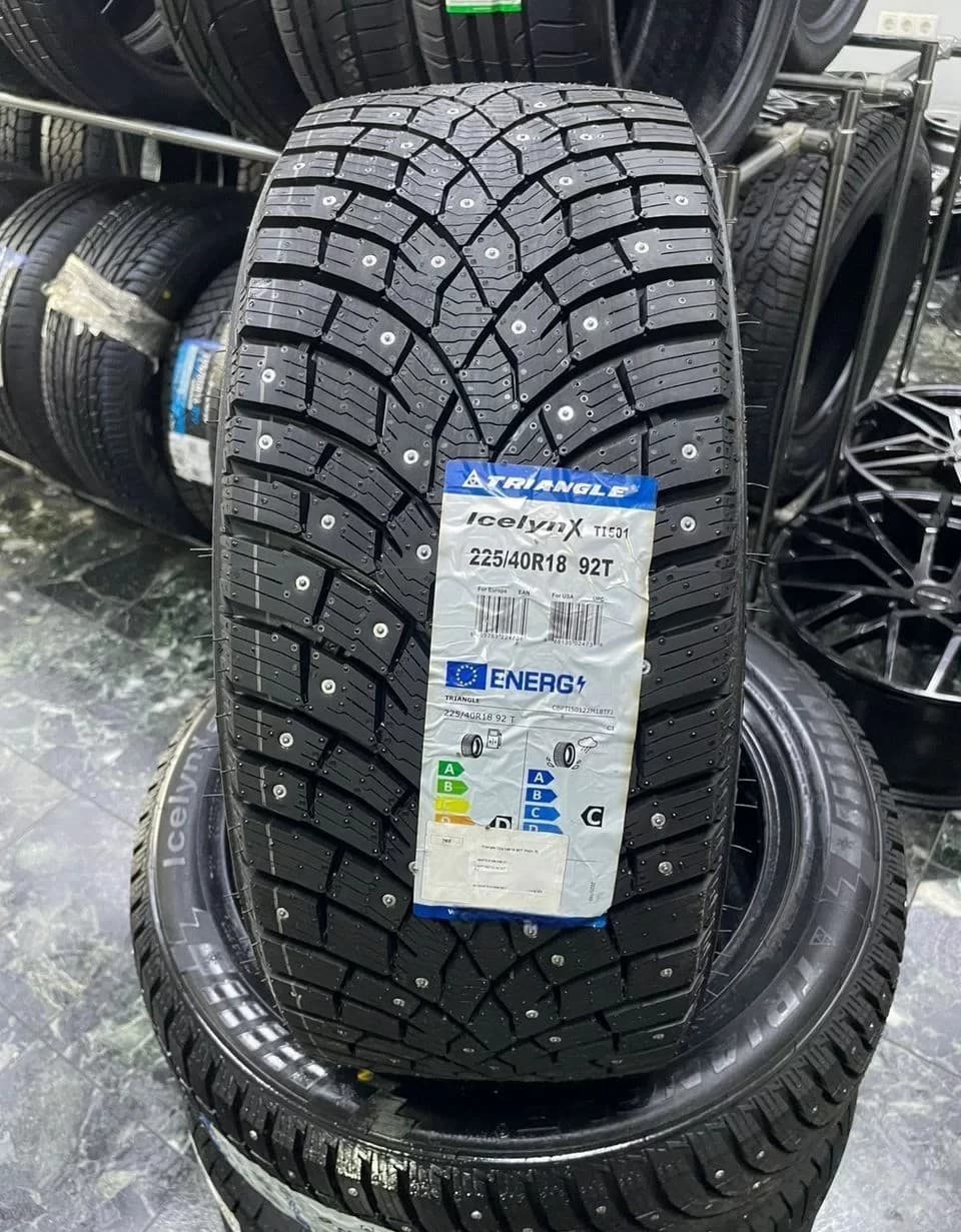 Triangle TI501 IceLynX 225/40 R18 92T XL