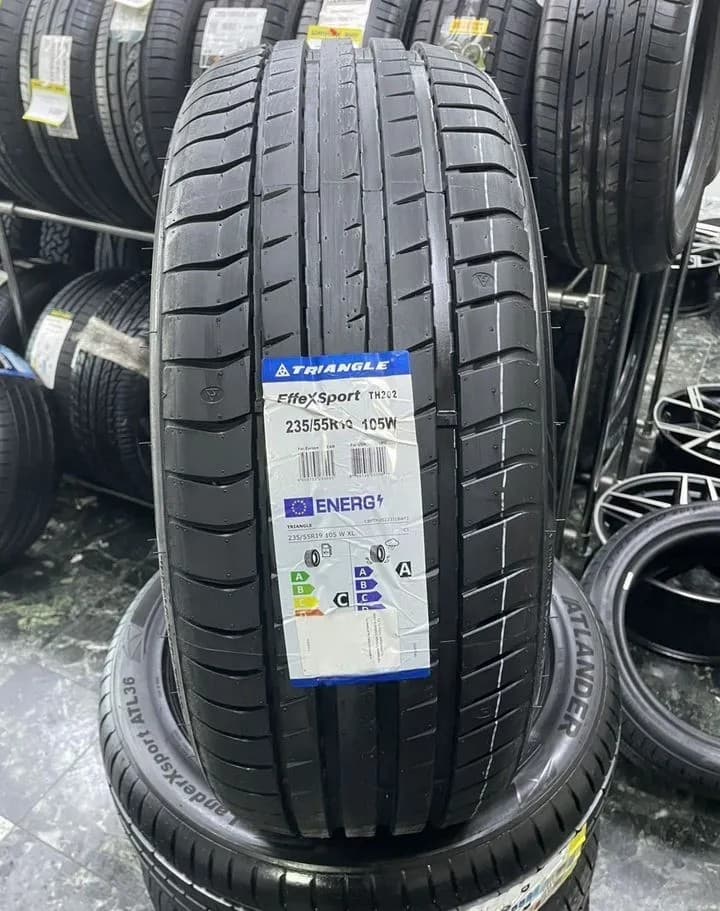 Triangle TH202 EffeXSport 235/55 R19 105W XL
