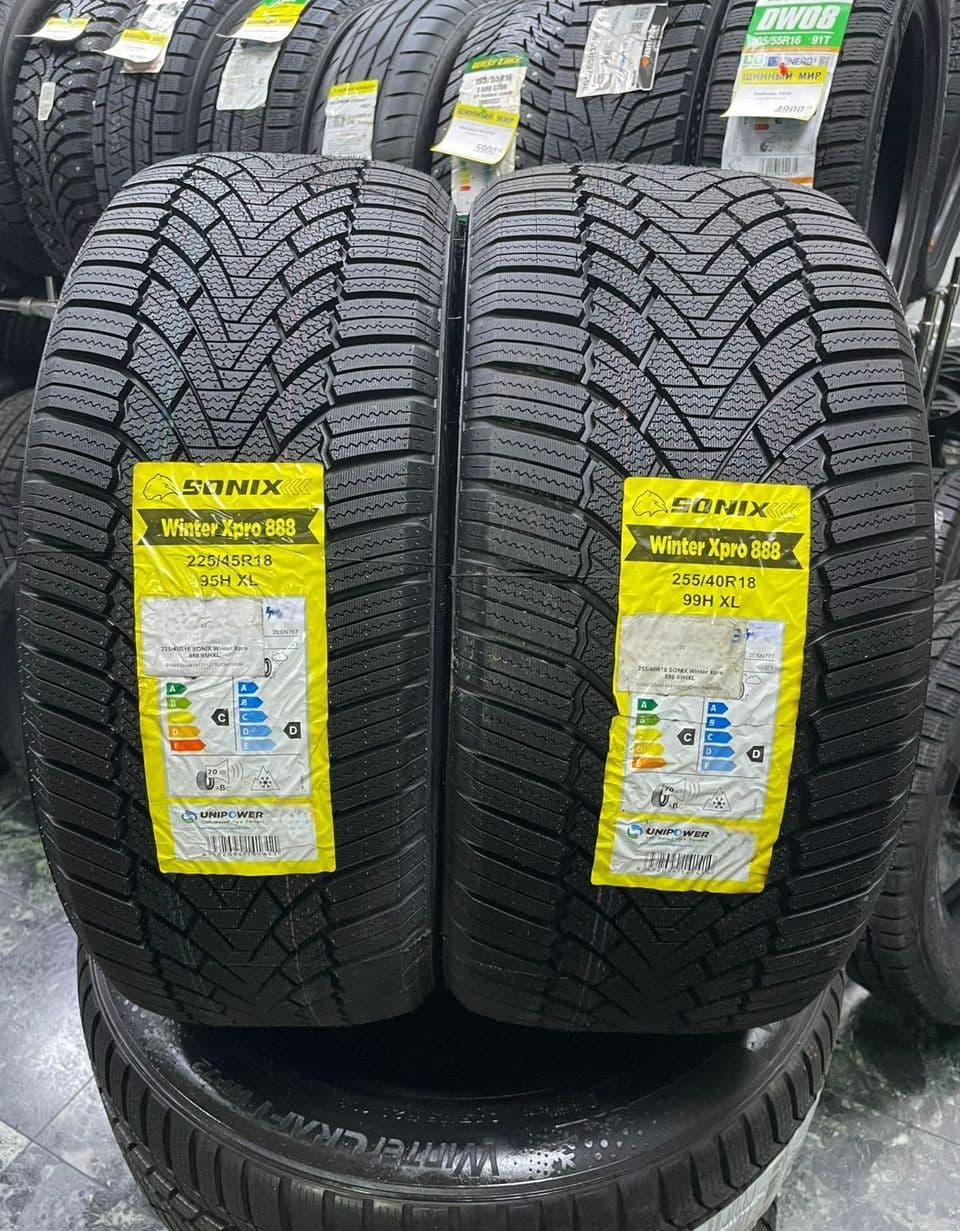 Sonix WinterXPro 888 225/45 R18 и 255/40 R18 95H