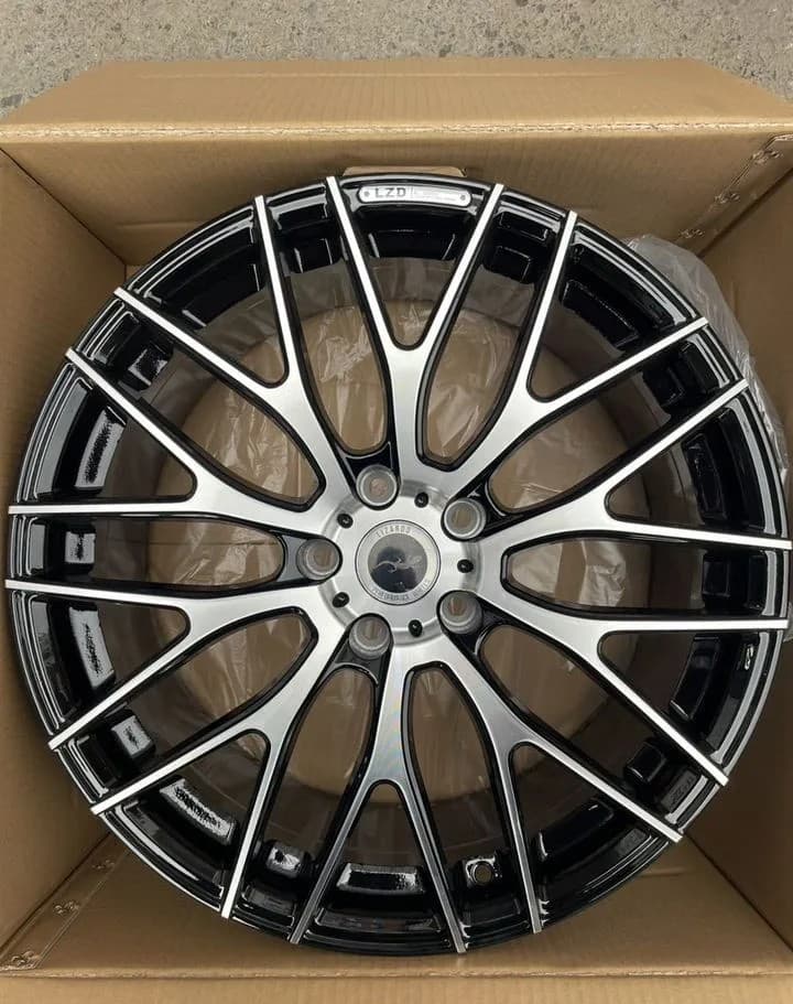 Литые диски Lizardo XH162 8.5×R19 5×114.3