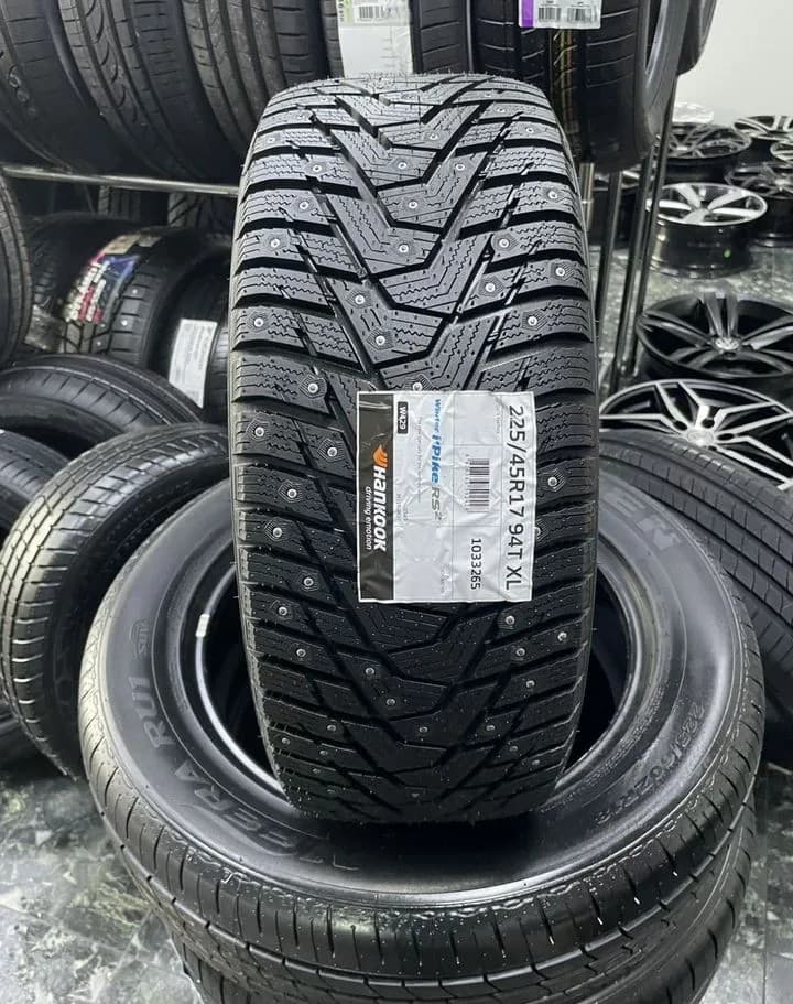 Hankook W429 i Pike RS2 225/45 R17 94T XL