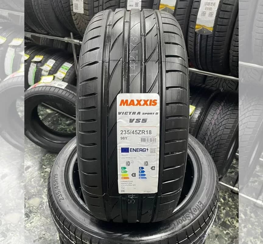 Maxxis Victra Sport VS5 235/45 R18 98Y