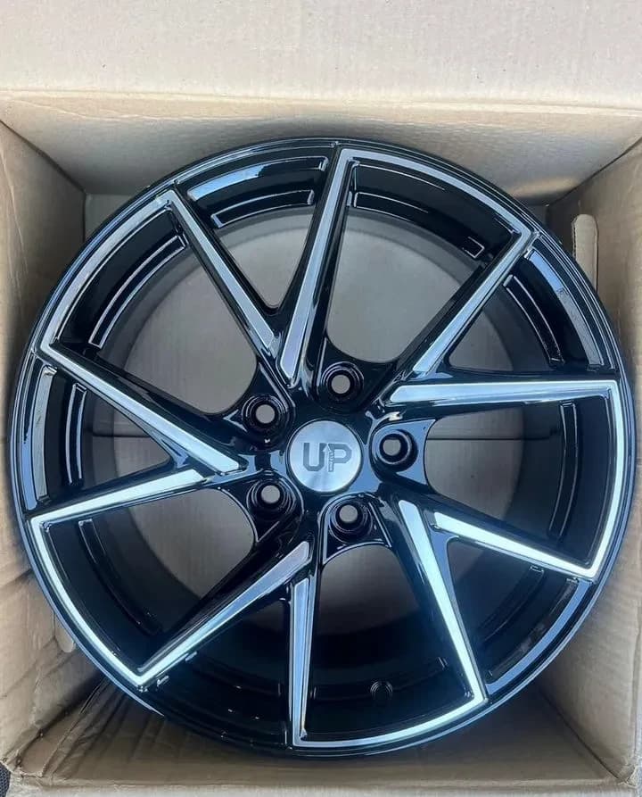 Литые диски Wheels UP Up105 7×R17 5×114.3