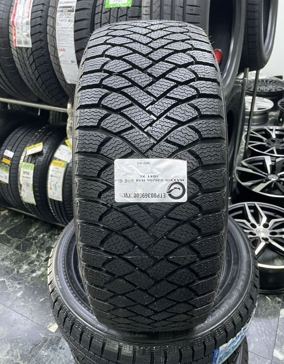 Maxxis Premitra Ice 5 SUV / SP5 SUV 235/55 R18 104T