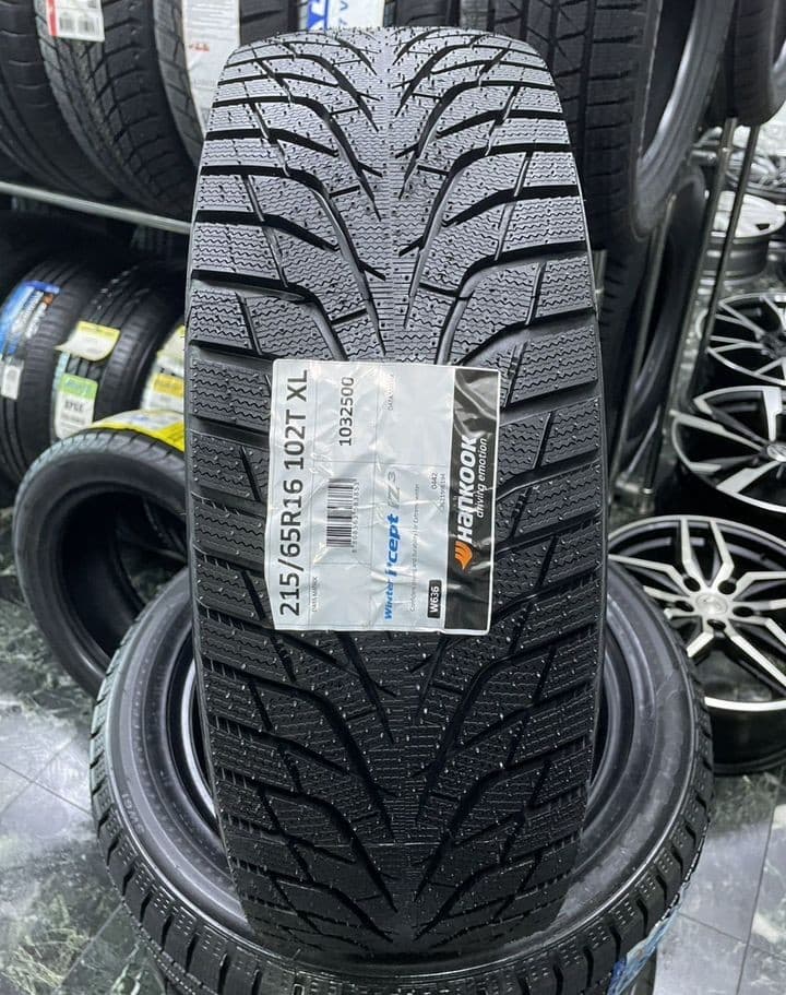 Hankook W636 Winter I*Cept IZ3 215/65 R16 102T XL