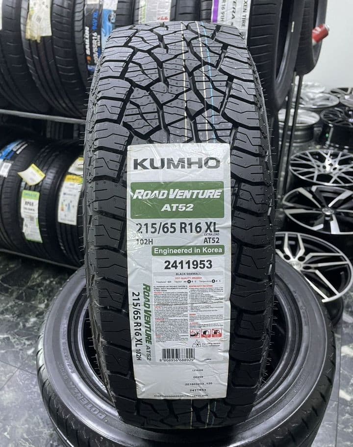Kumho Road Venture AT52 215/65 R16 102H XL