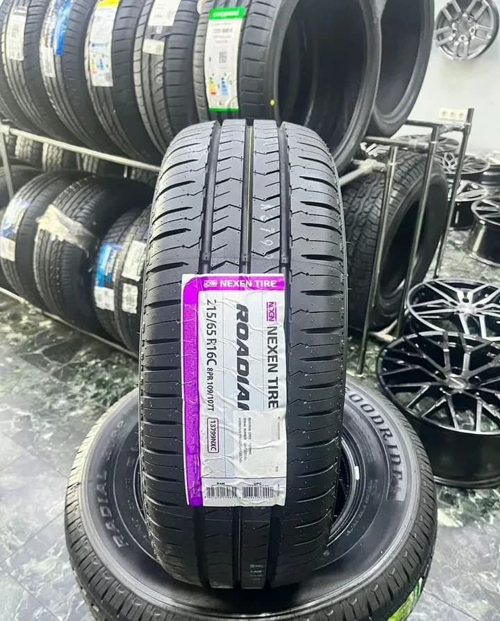 Nexen Roadian CT8 215/65 R16C 109T
