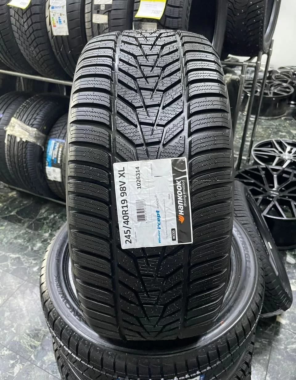 Hankook Winter I'Cept Evo 3 W330 245/40 R19 98V