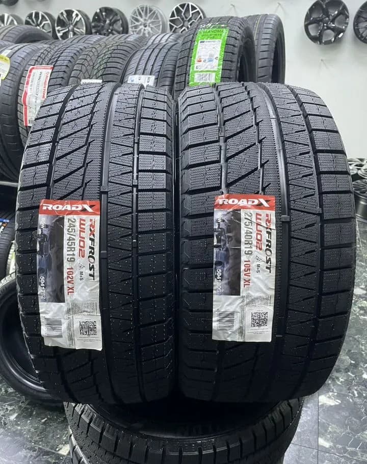 RoadX RX Frost WU02 245/45 R19 и 275/40 R19 102V