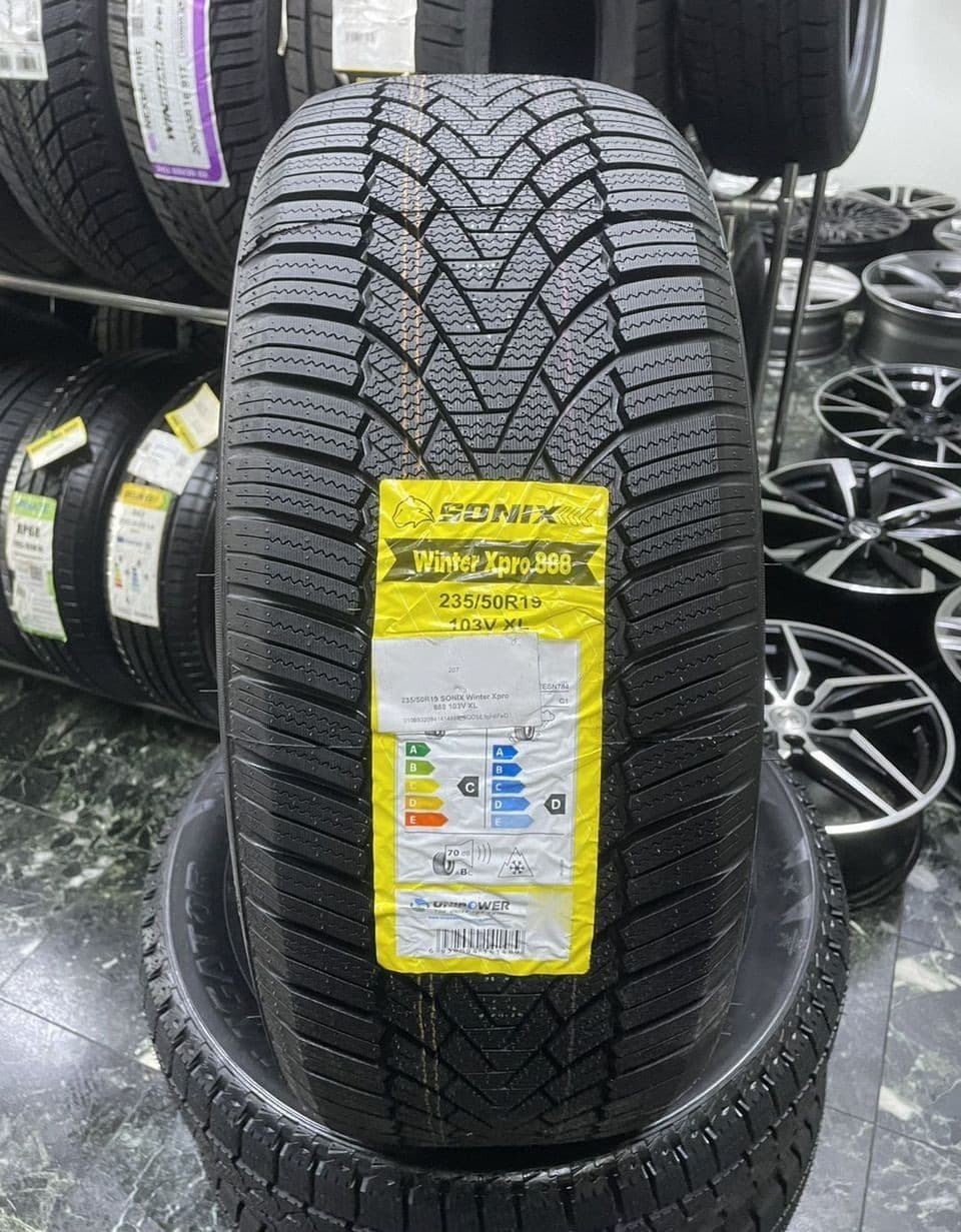 Sonix WinterXPro 888 235/50 R19 103V
