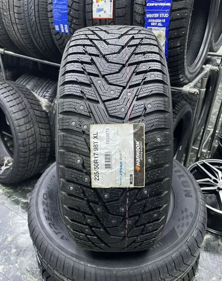 Hankook W429 i Pike RS2 225/50 R17 98T XL