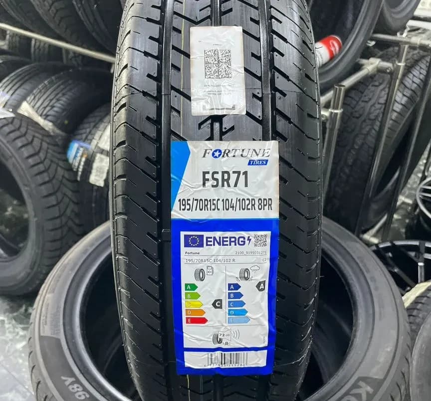 Fortune FSR71 195/70 R15C 104R