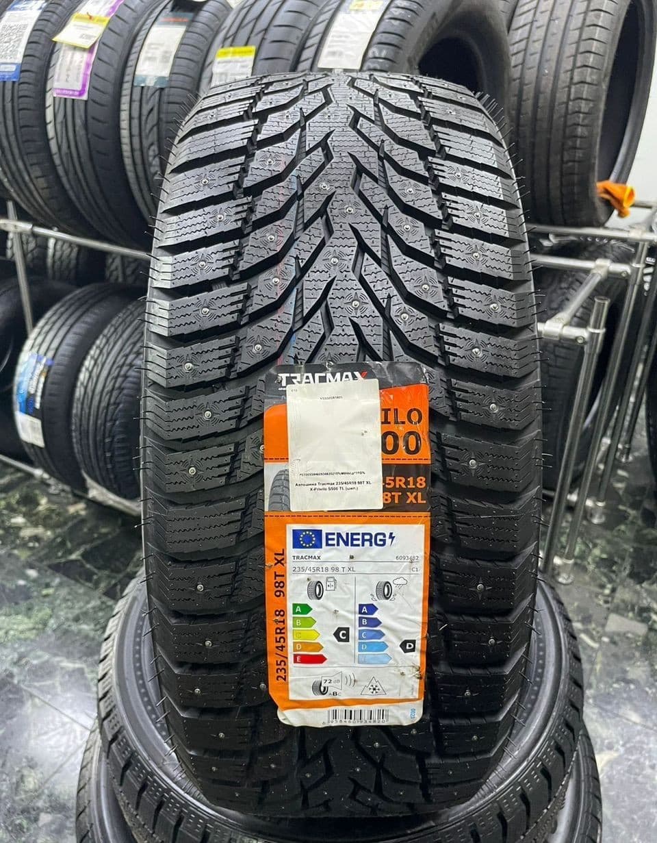 Tracmax X-Privilo S500 235/45 R18 98T XL