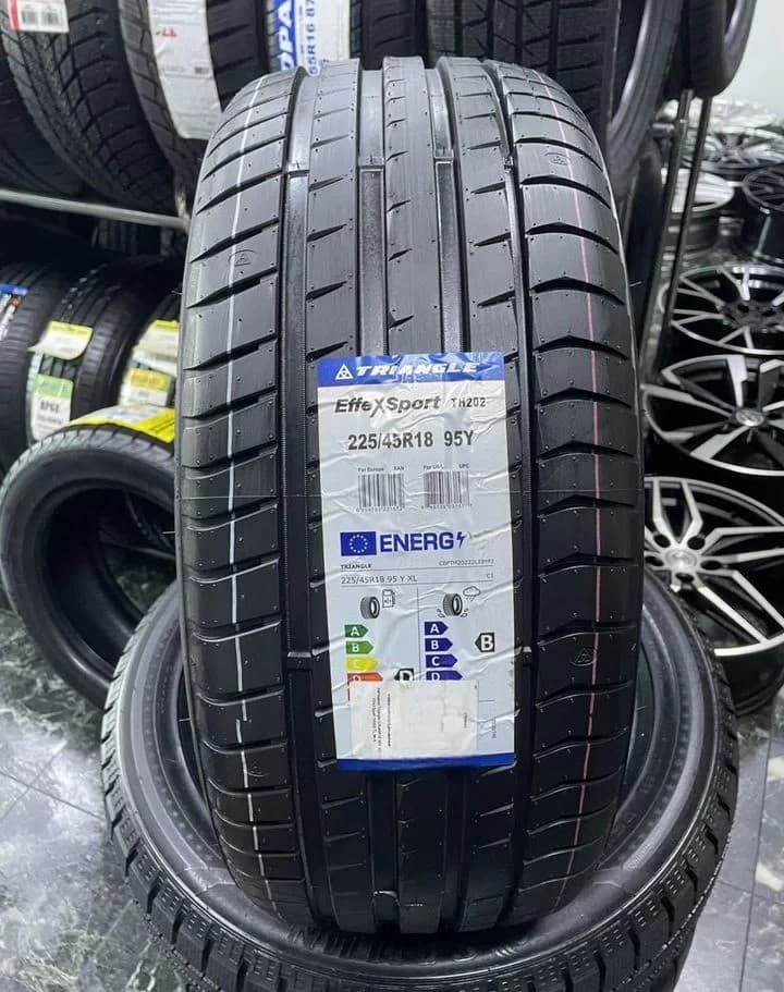 Triangle TH202 EffeXSport 225/45 R18 95Y XL