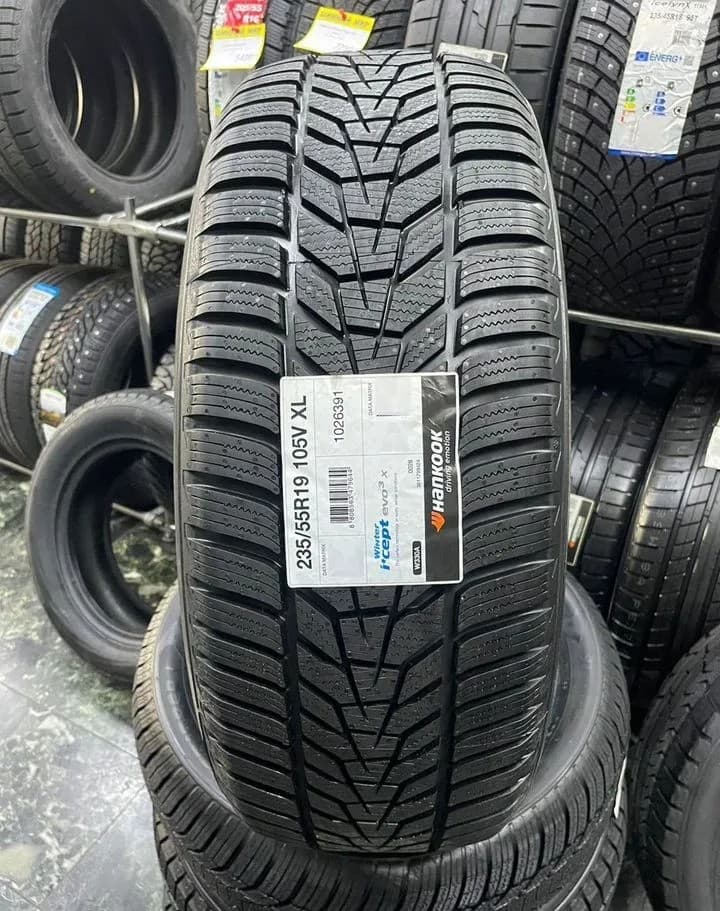 Hankook Winter I'Cept Evo 3 X W330A 235/55 R19 105V