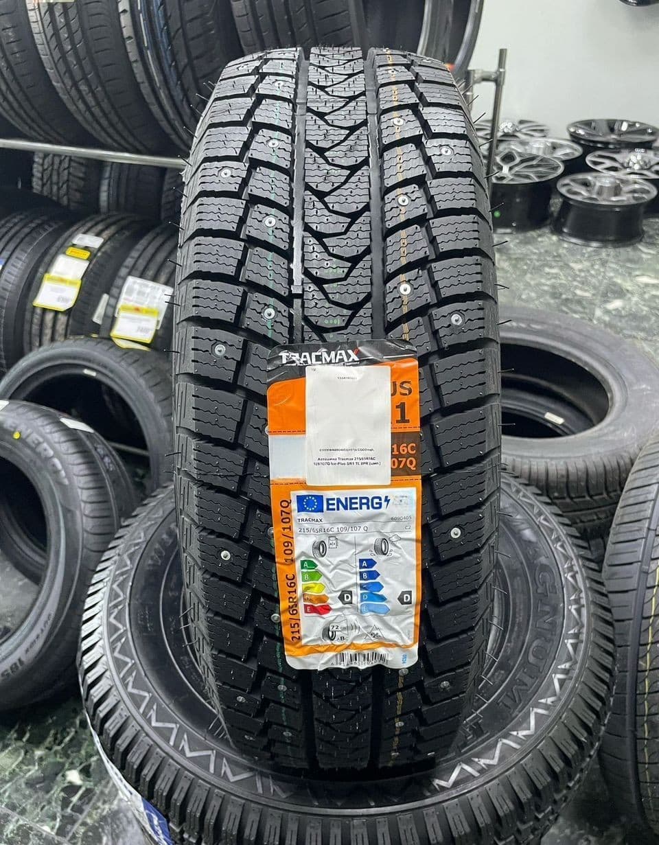 Tracmax Ice-Plus SR1 215/65 R16C 107Q