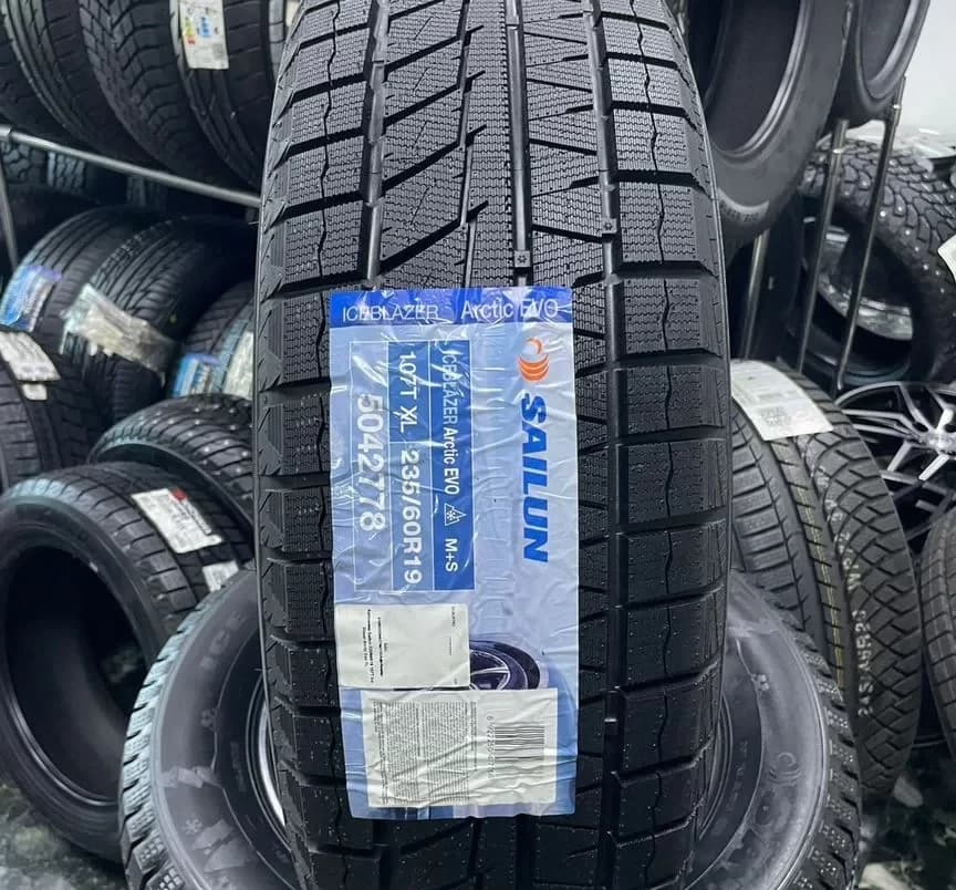 Sailun Ice Blazer Arctic Evo 235/60 R19 107T XL